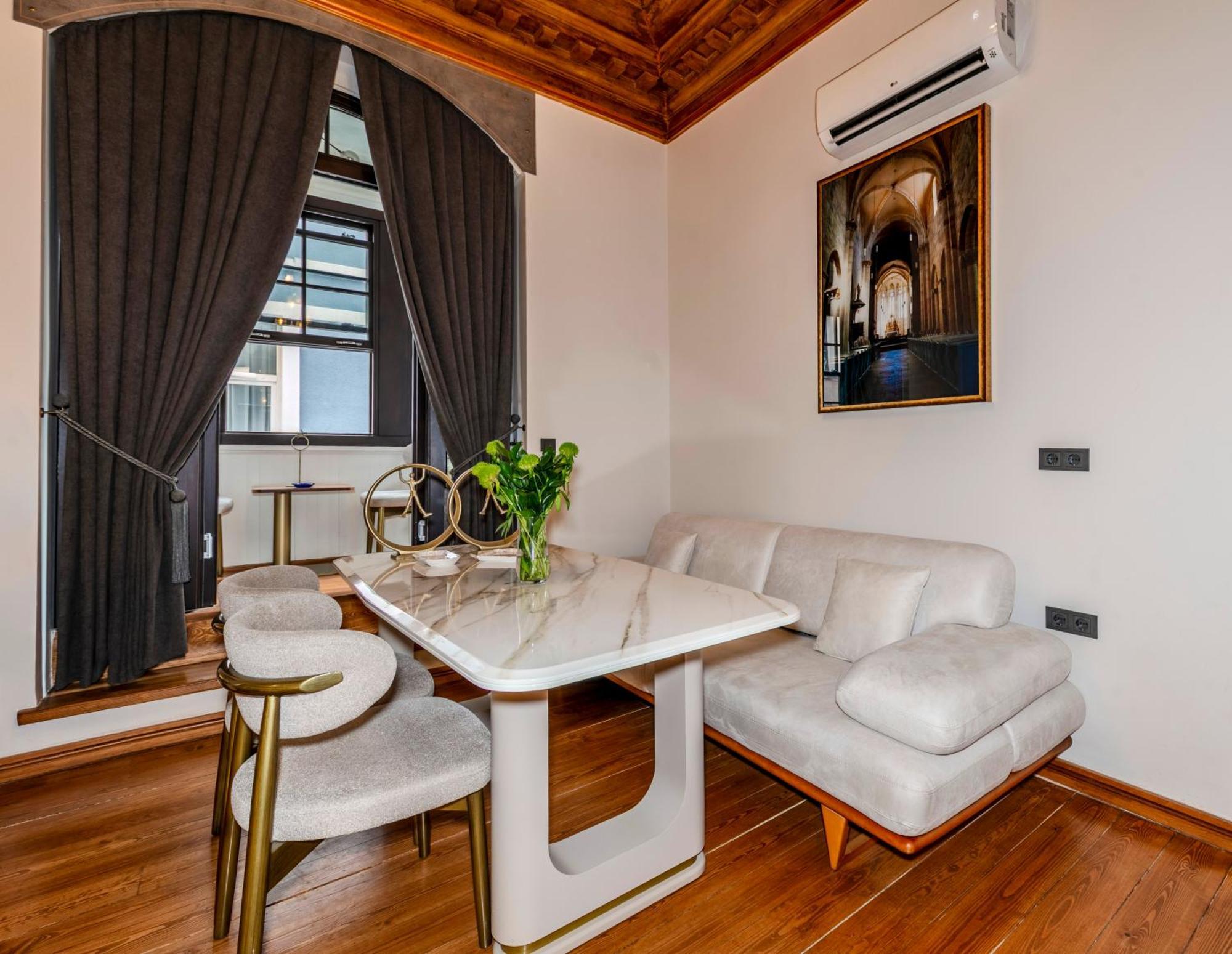 Elmira Pera Hotel & Spa - Special Class Istanbul Exterior photo