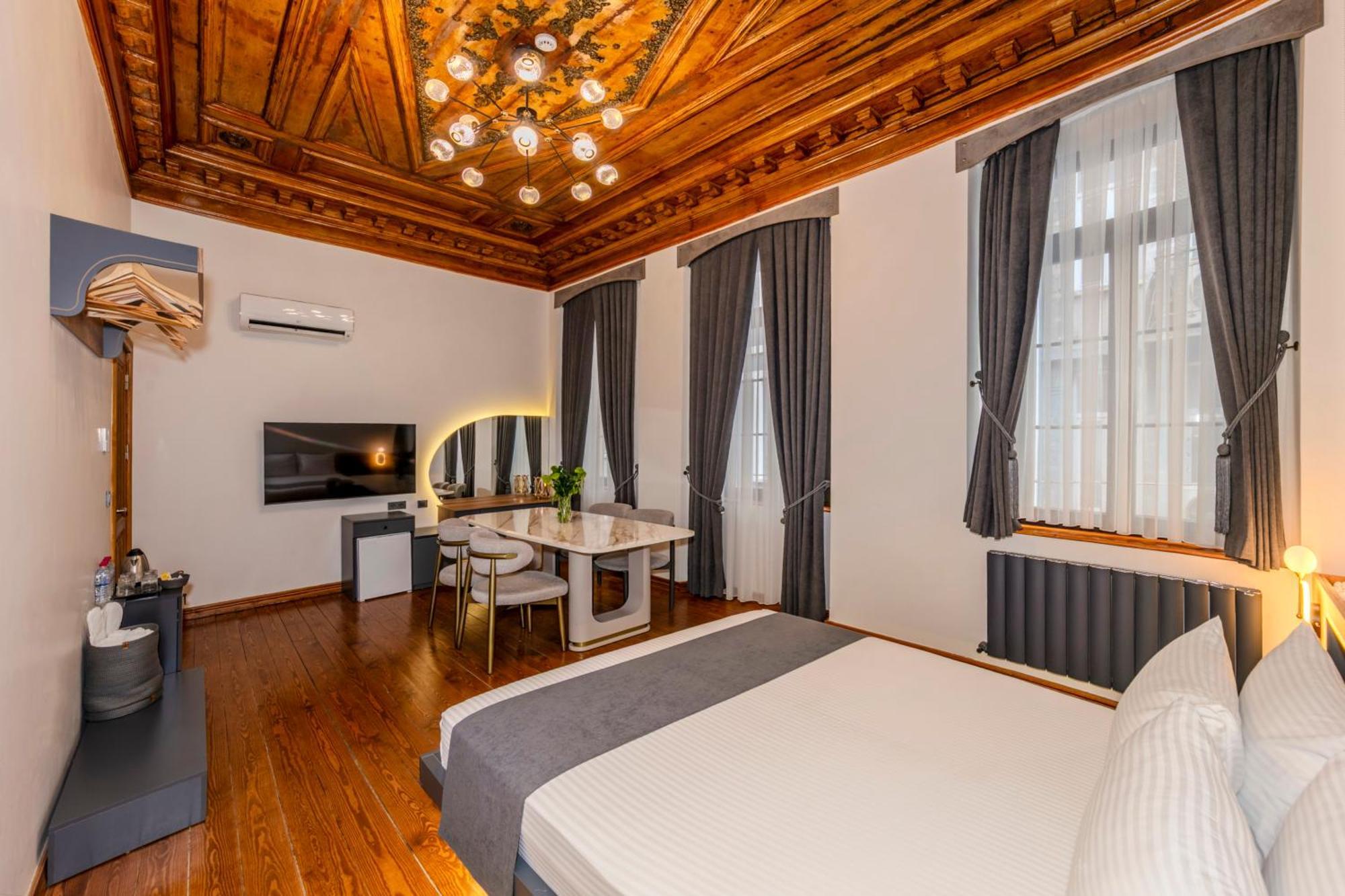 Elmira Pera Hotel & Spa - Special Class Istanbul Exterior photo